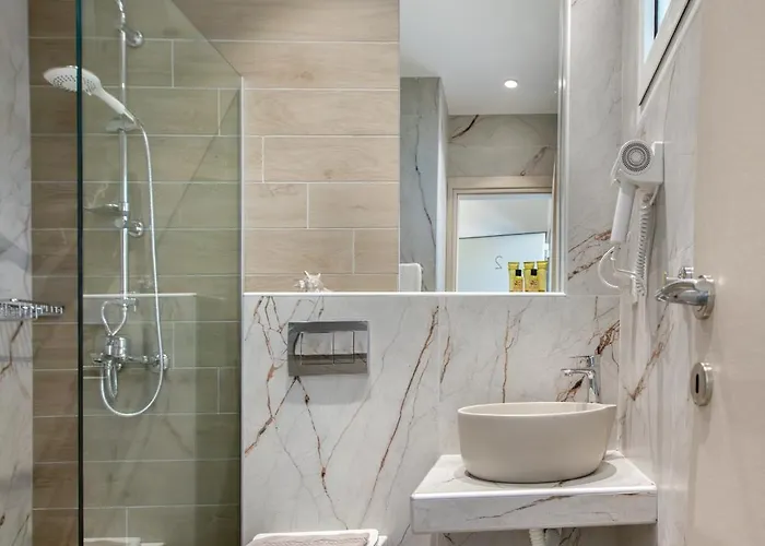 Akti Liakada Gerakini